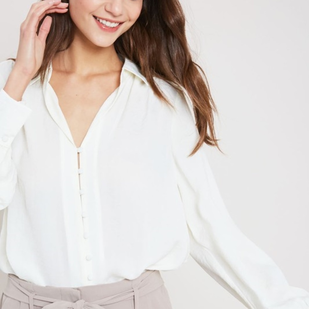 NWT WL Gorgeous ivory top